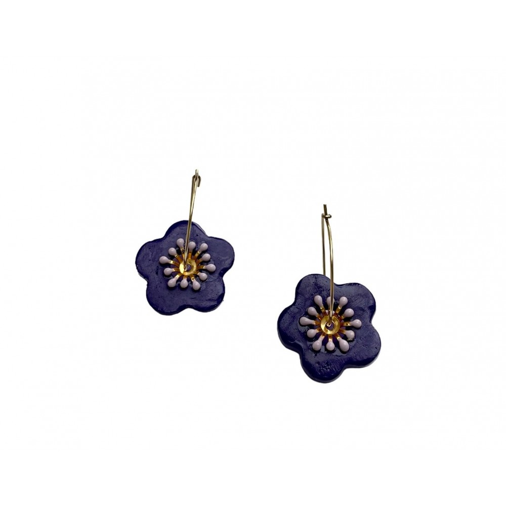 Boucles d'oreilles, créoles fleur violette en céramique - Modèle unique artisanal