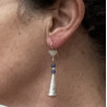 Pendientes tradicionales Touareg – Plata grabada con cuentas de vidrio azul Pendientes tradicionales Touareg – Plata grabada con cuentas de vidrio azul