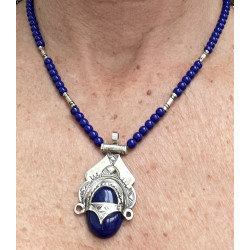Tuareg Ethno-Halskette aus Silber und blauer Achat – handgefertigter Schmuck