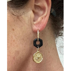 boucles oreilles fleur bleue et coeur jaune