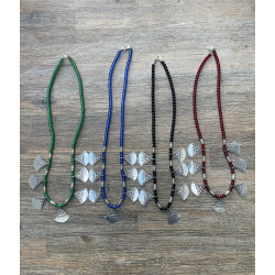 Collier Shat Shat touareg en argent et perles noires – Bijou traditionnel